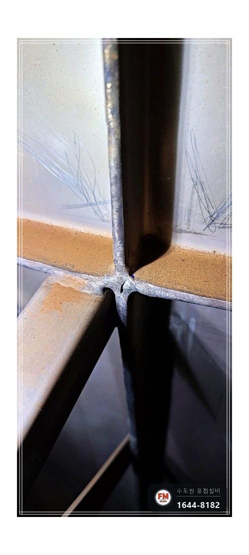 스텐 저수조 누수 점검구 진입 크랙 주변 용접부 보강 수리 시공 사진 7
